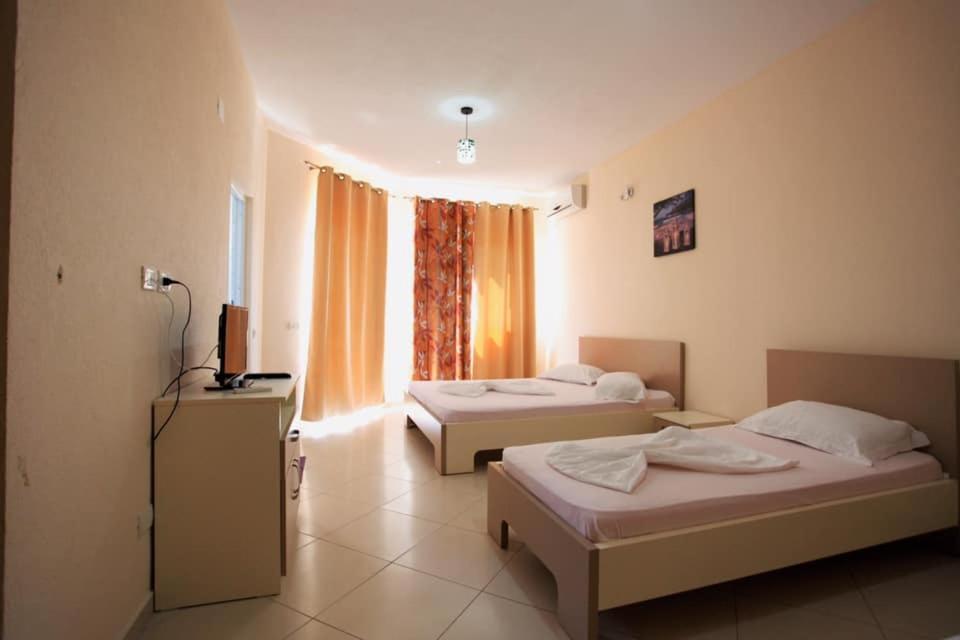 Hotel Comfort Шенгін Екстер'єр фото