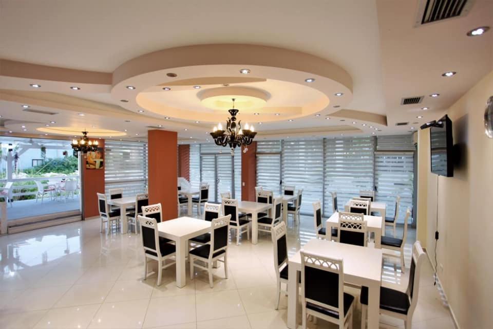 Hotel Comfort Шенгін Екстер'єр фото