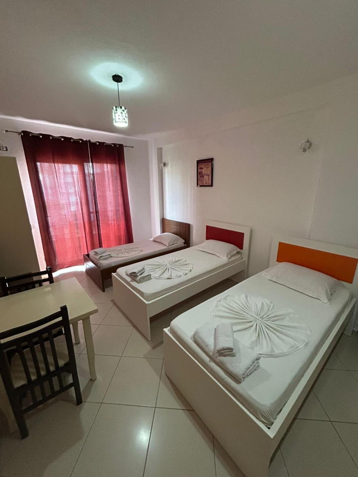 Hotel Comfort Шенгін Екстер'єр фото